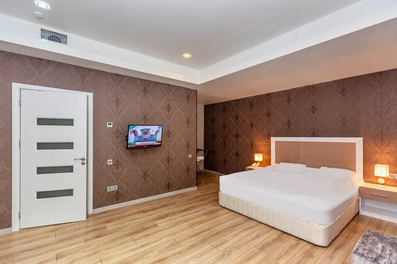 Diplomat Suites Hotel - фото 3